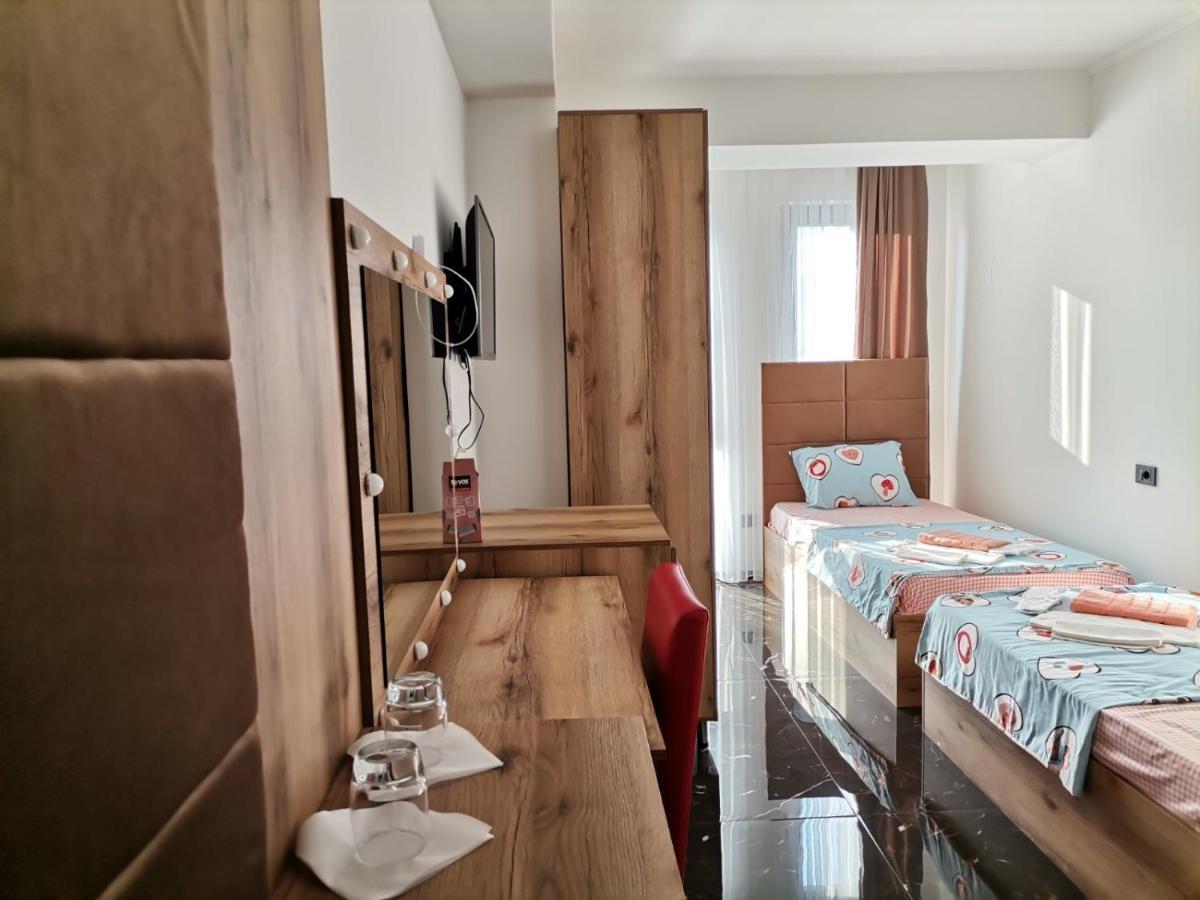 Ema Hotel